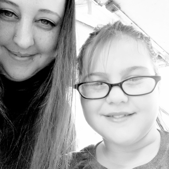 Meet your Posher, Stephanie - Picture 7 of 8